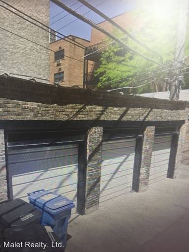 Main picture of 3153 N Broadway St