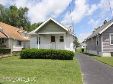 Main picture of 1818 Sundale Ave