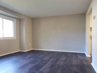 Main picture of 9349 Reader Ln