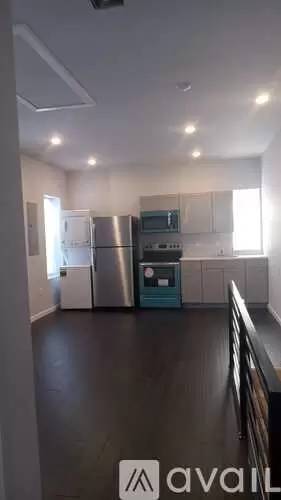 Main picture of 5600 Nelson St