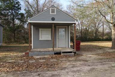 Main picture of 449 Cherry Creek Ln