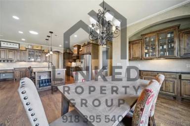 Main picture of 11285 S 73rd East Pl