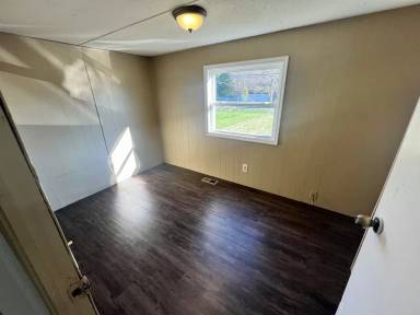 Main picture of 1598 Hill Rd