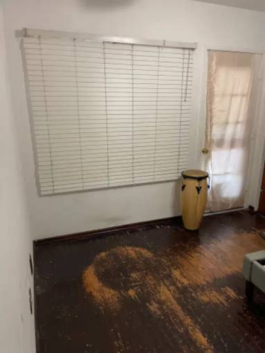 Main picture of 2081 Vancouver Ave