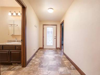 Main picture of 1741 Golf Dr