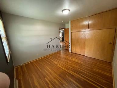 Main picture of 502 19th St NW