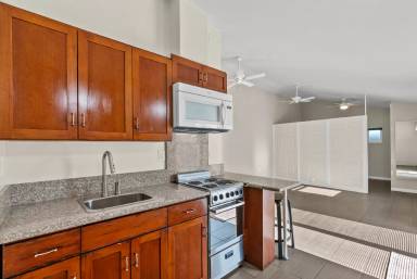 Main picture of 13402 Astoria St