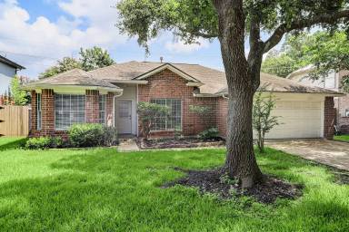 Main picture of 7019 Echo Pines Dr