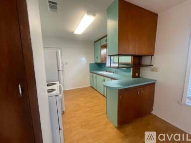 Main picture of 1421 S Mathis St