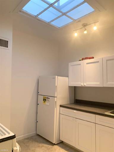 Main picture of 3115 Quentin Rd
