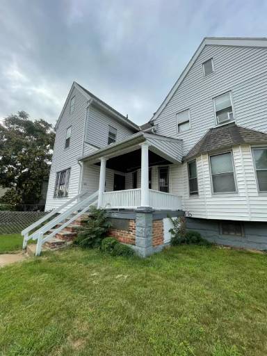 Main picture of 1386 E 115th St