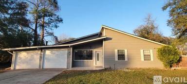 Main picture of 250 S Clover St