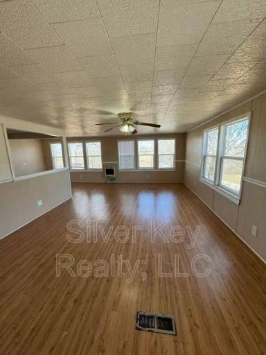 Main picture of 2955 Oakland Rd