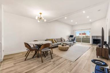 Main picture of 8300 Manitoba St