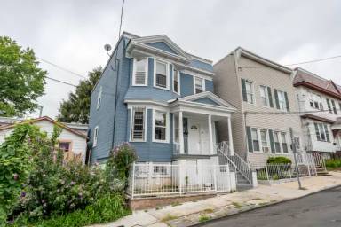 Main picture of 20 Montrose Ter