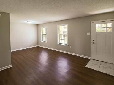 Main picture of 6834 Sycamore Hill Dr