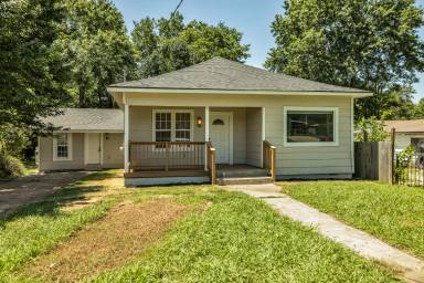 Main picture of 514 S Broadway