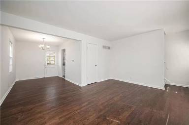 Main picture of 3525 Bell St