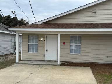 Main picture of 9027 Houston St