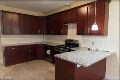 Main picture of 2323 W Taylor St