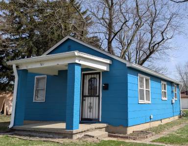 Main picture of 501 School St