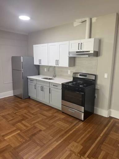 Main picture of 501 W 7th St
