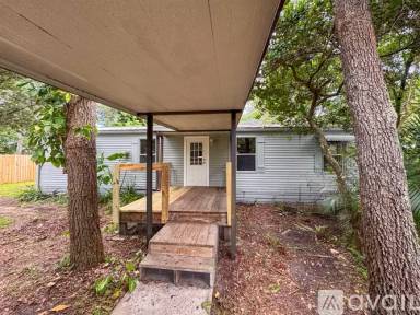 Main picture of 9355 Lake Dr
