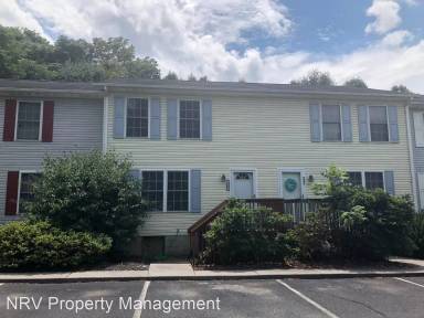 Main picture of 625 School Ln