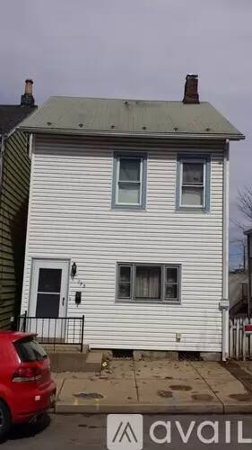 Main picture of 753 Washington St