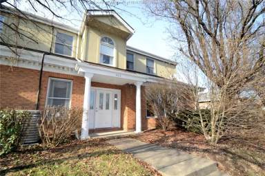Main picture of 403 Margaret St
