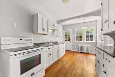 Main picture of 3460 Lynnfield Rd