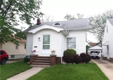 Main picture of 4919 E 107th St