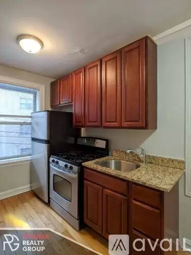 Main picture of 540-48 W Surf St