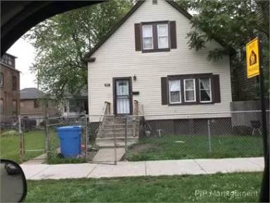 Main picture of 32 W 109th St