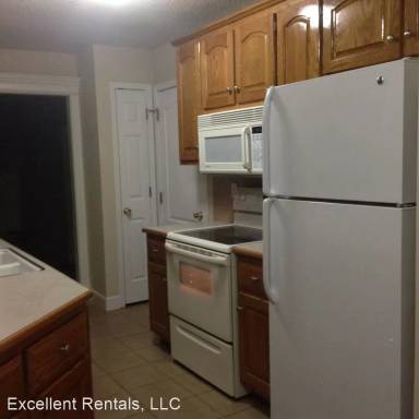 Main picture of 901 SE 13th St