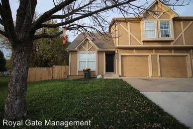 Main picture of 6614 W 150th St