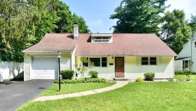 Main picture of 13 Southgate Rd
