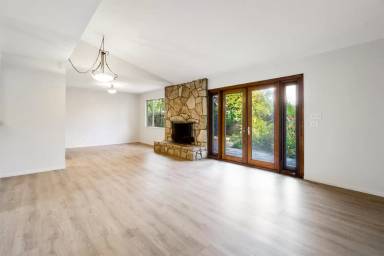 Main picture of 3174 Gibraltar Ave
