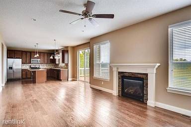 Main picture of 5469 199th St N
