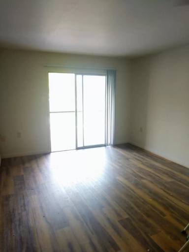 Main picture of 231 Chalmers Court 2D