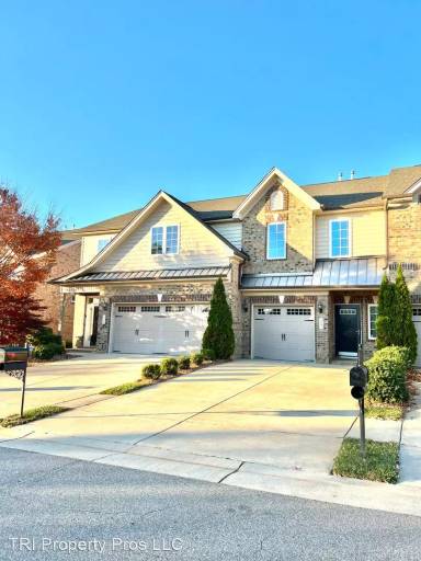 Main picture of 723 Piedmont Crossing Dr