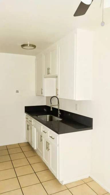 Main picture of 424 E Pine St