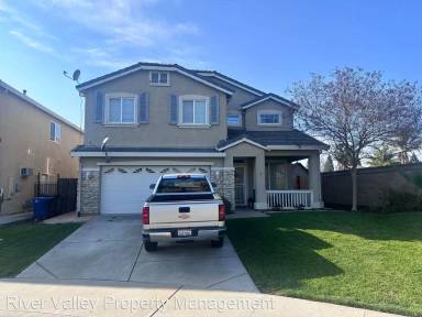 Main picture of 31 Jackdaw Ct