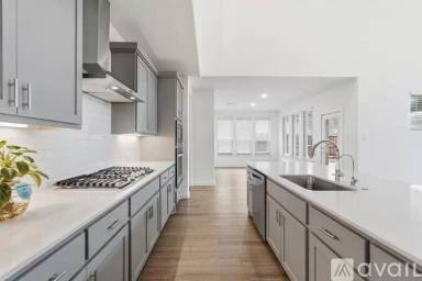Main picture of 1304 Sweetleaf St