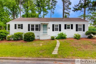 Main picture of 1604 W Lake Dr