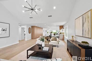 Main picture of 606 N Lucerne Blvd