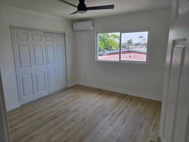 Main picture of 906 12th St