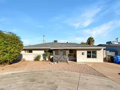 Main picture of 4521 N 15th Ave