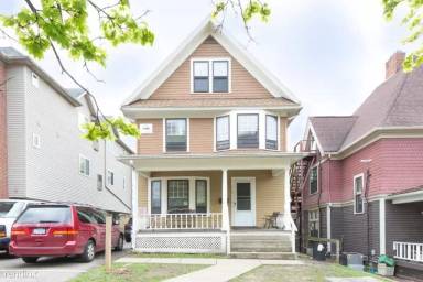 Main picture of 518 Monroe St