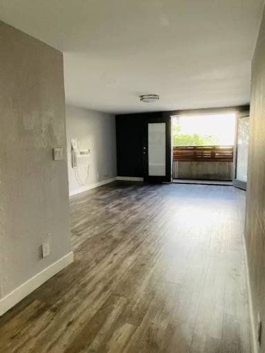 Main picture of 7044 Hawthorn Ave